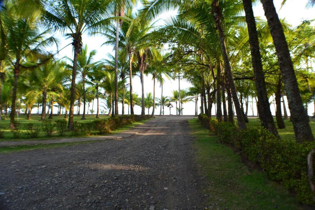 Hotel La Isla Parrita Extérieur photo