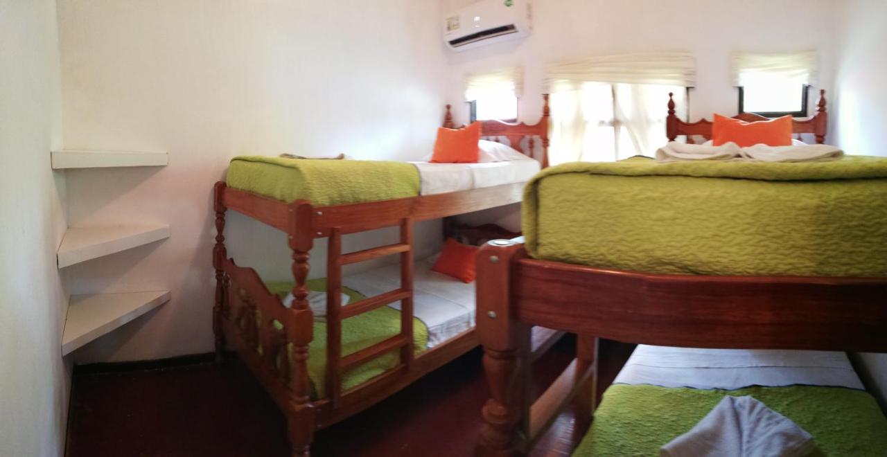 Hotel La Isla Parrita Extérieur photo