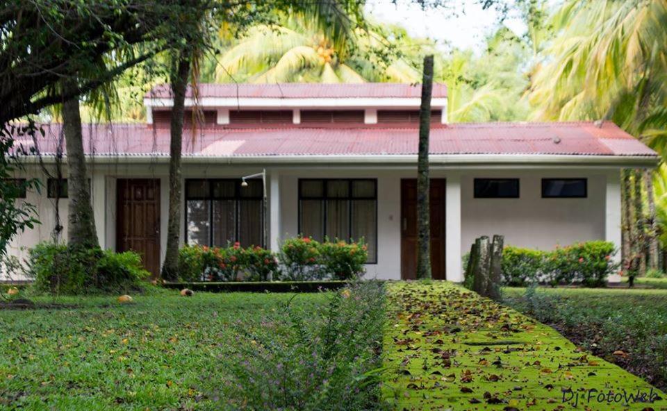 Hotel La Isla Parrita Extérieur photo