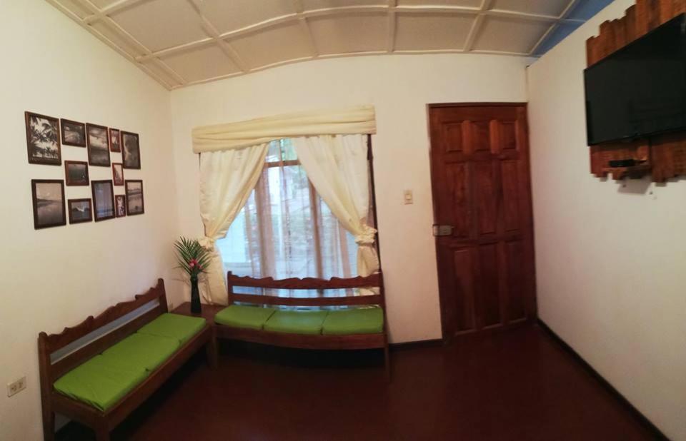 Hotel La Isla Parrita Extérieur photo