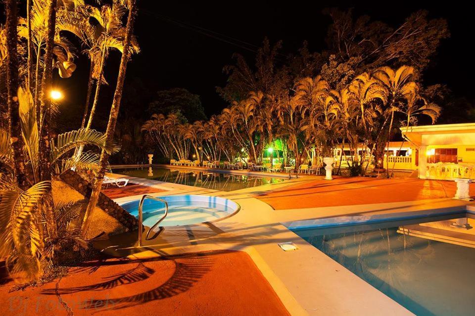 Hotel La Isla Parrita Extérieur photo