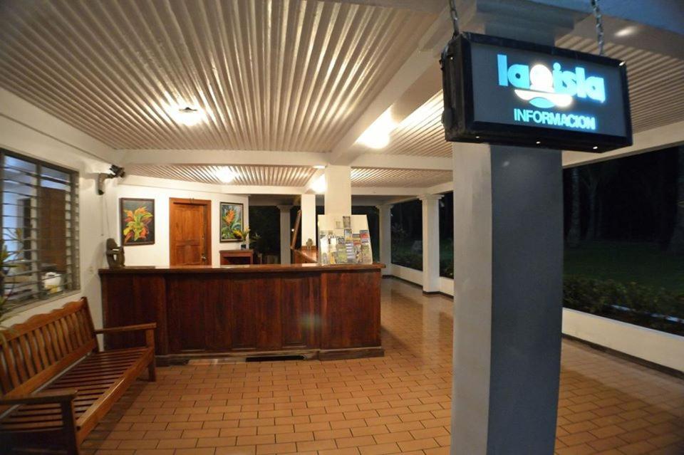 Hotel La Isla Parrita Extérieur photo
